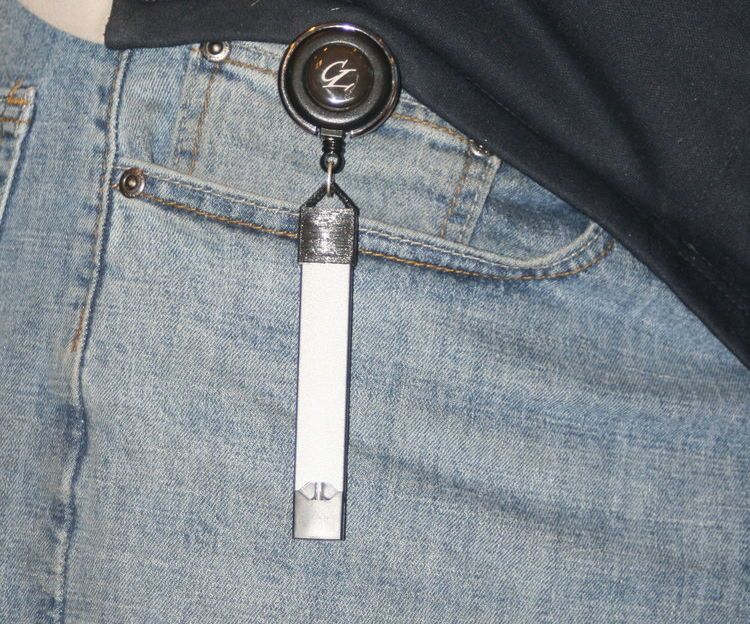 How to Make a Leash for Your JUUL