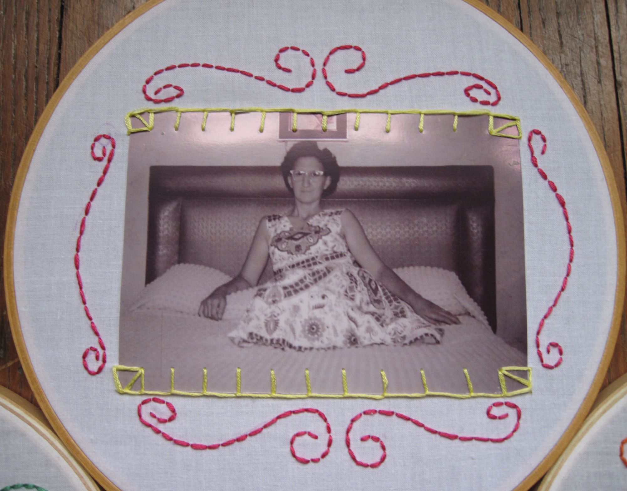 Embroidery Hoop Picture Frame! 6 Steps (with Pictures) Instructables