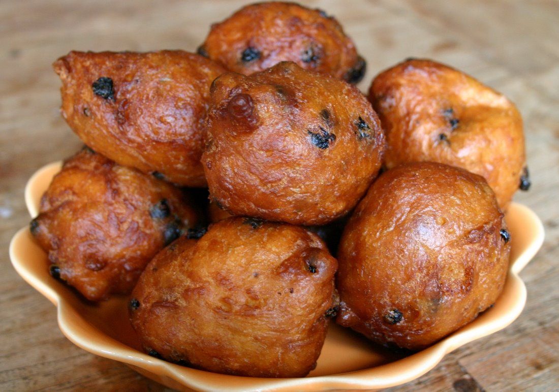 Oliebollen (dutch New Years Snack)