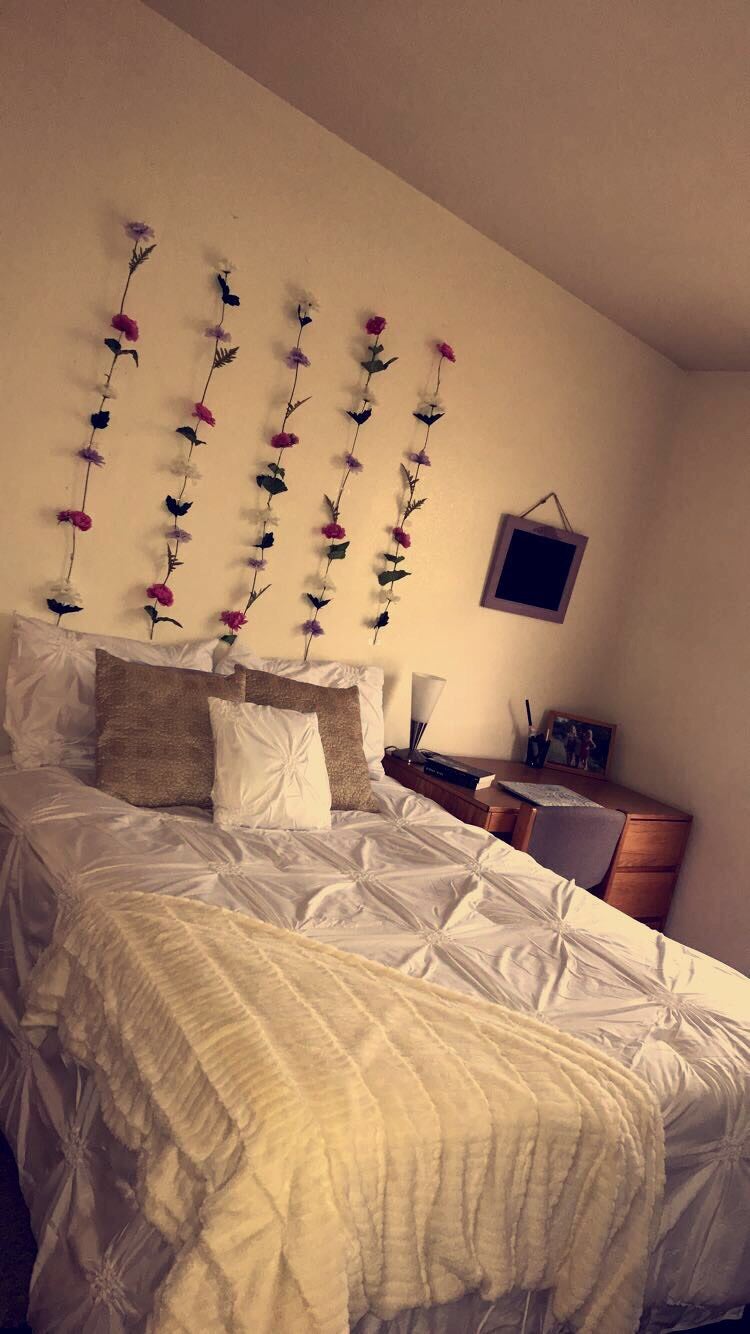 Easy to Make: Flower Wall