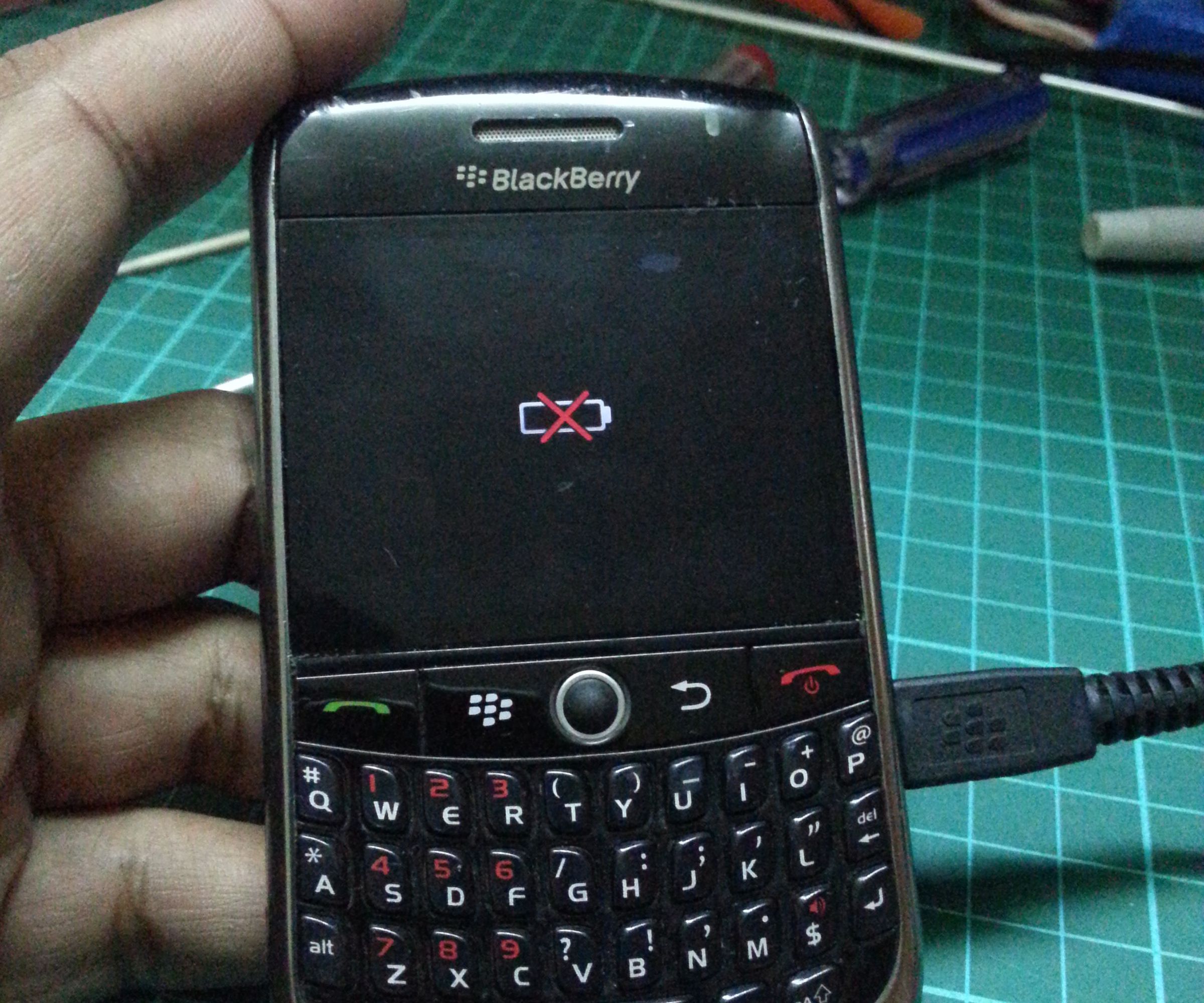 Blackberry 8900 Curve Crossed Battery Icon Fix