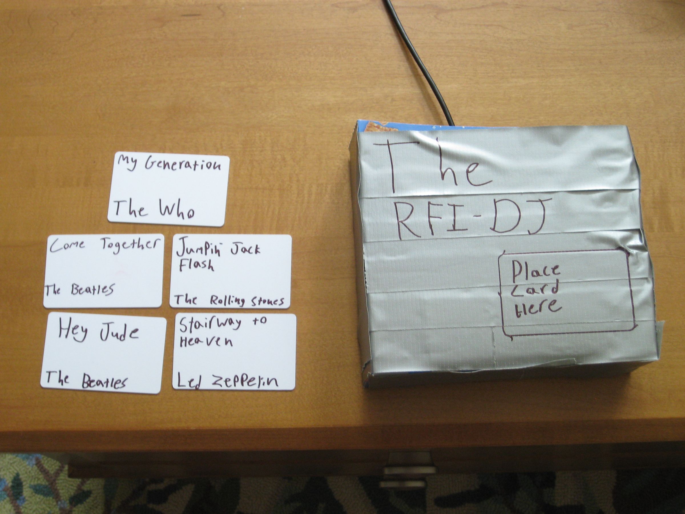 RFI-DJ: MP3 Playing RFID Thing