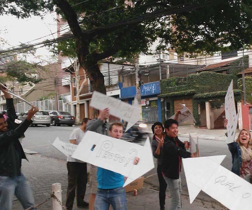 5 Minute Giant Cardboard Arrow (from a Fruit Box)