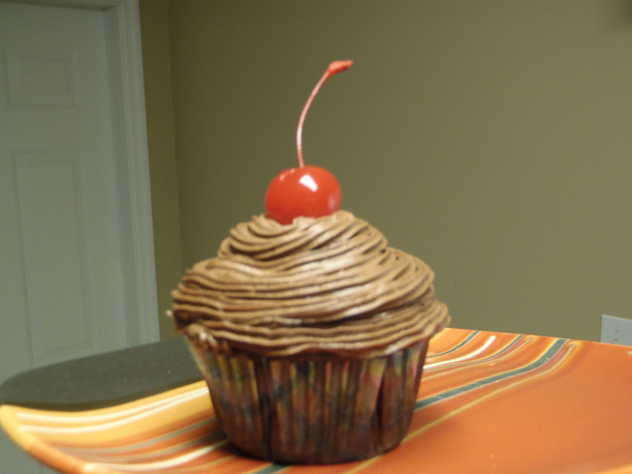 Chocolate Covered Cherry Cupcakes