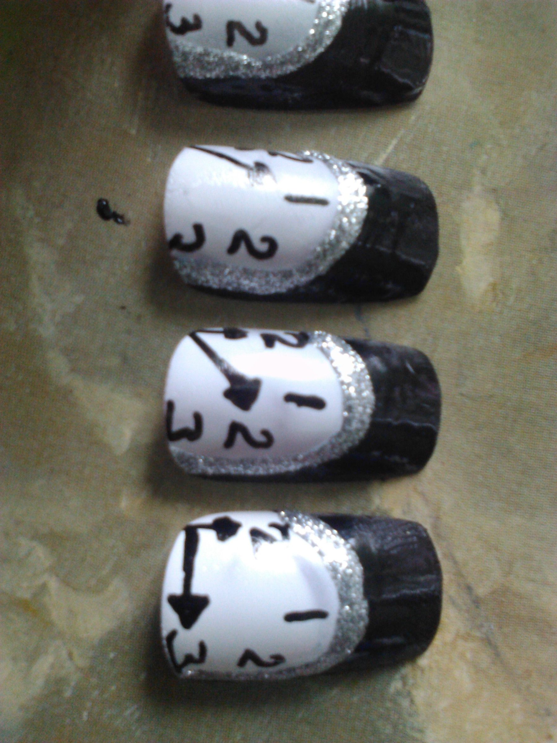 How to Make Clock Nail Art