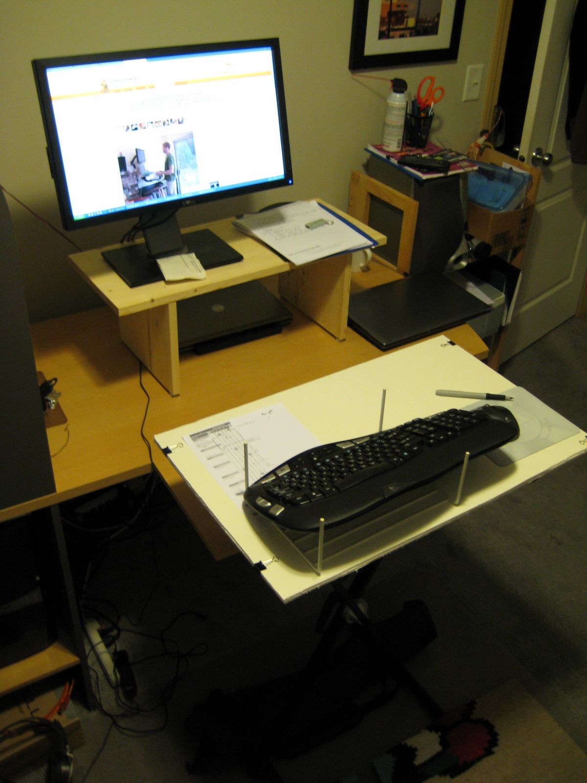 Negative Tilt Angle Keyboard Stand for Temporary Standing Desk