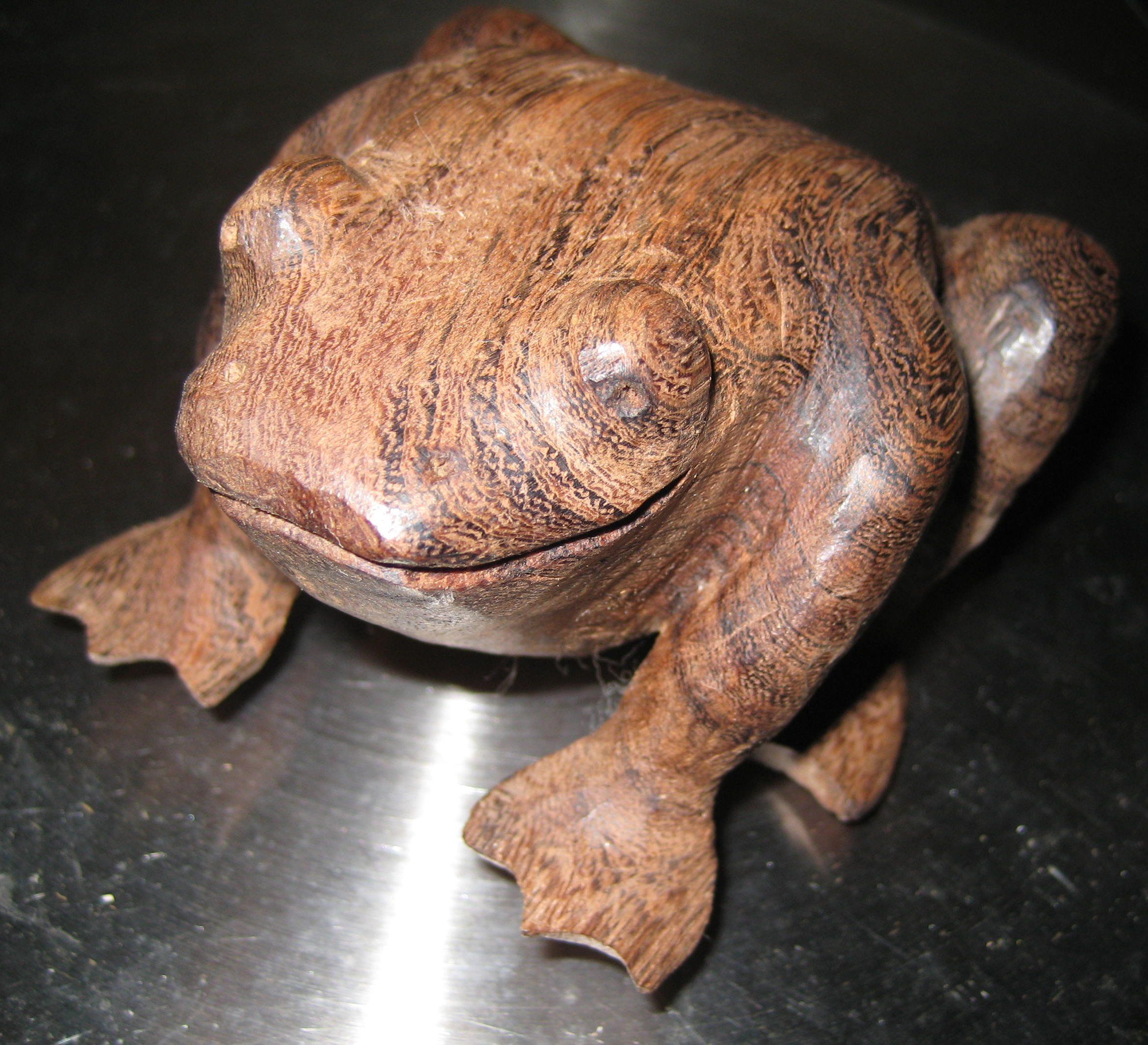 Whittlin' a Christmas Present