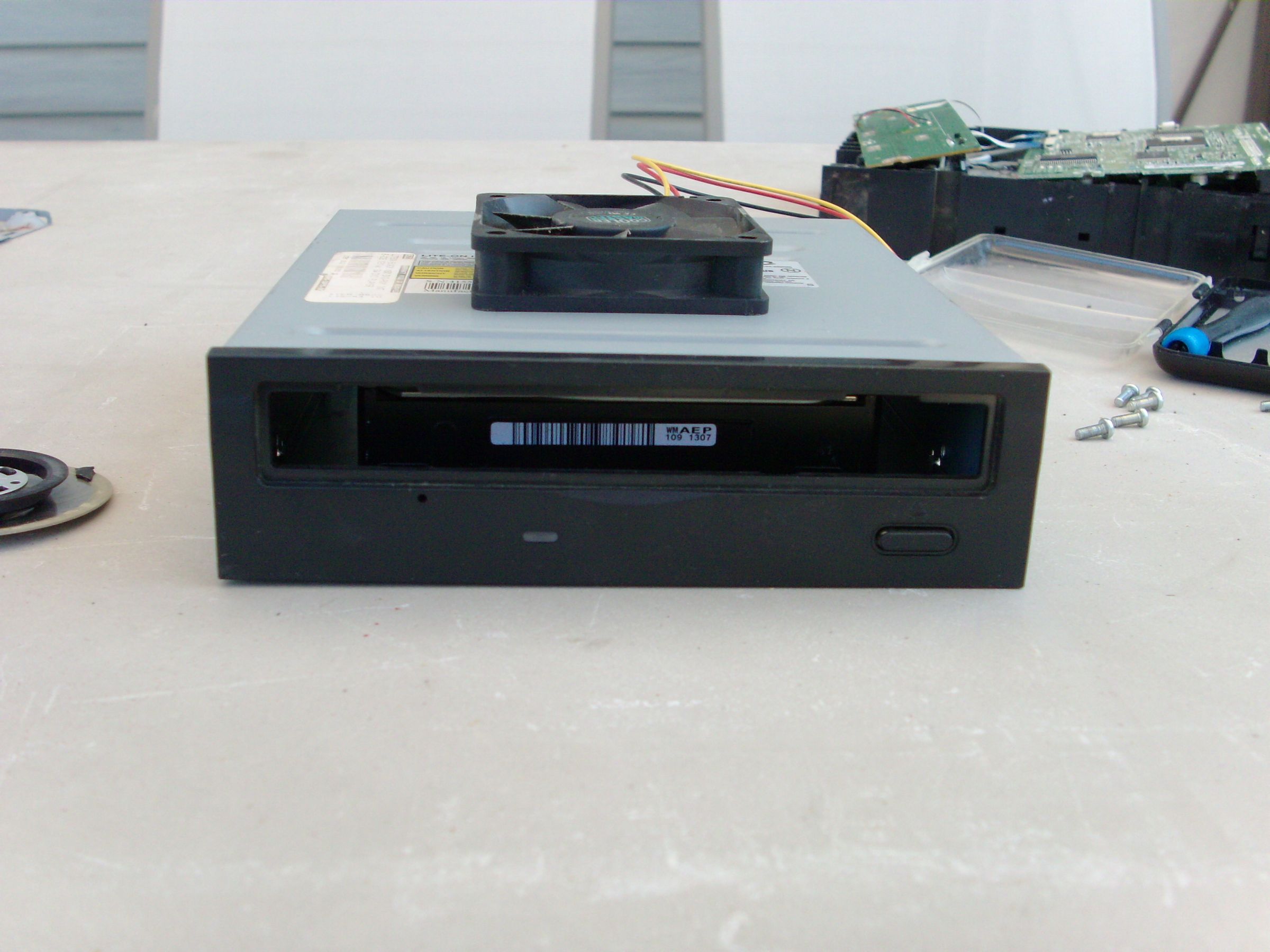 Mounting a Hard Drive in a CDROM Case