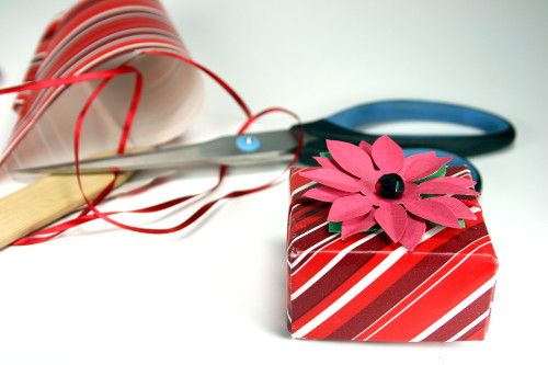 Make a Holiday Gift Box and "Bow" for Cheap