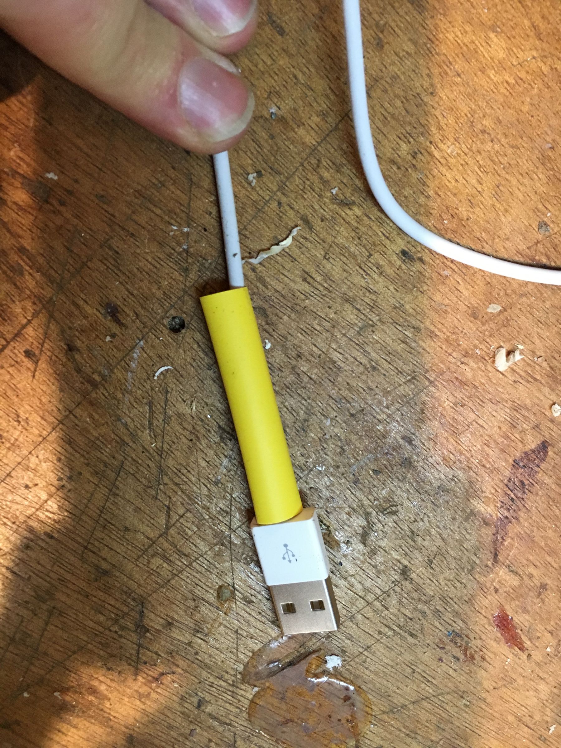 IPhone Power Cord Protection With Shrink Tubing 3 Steps (with