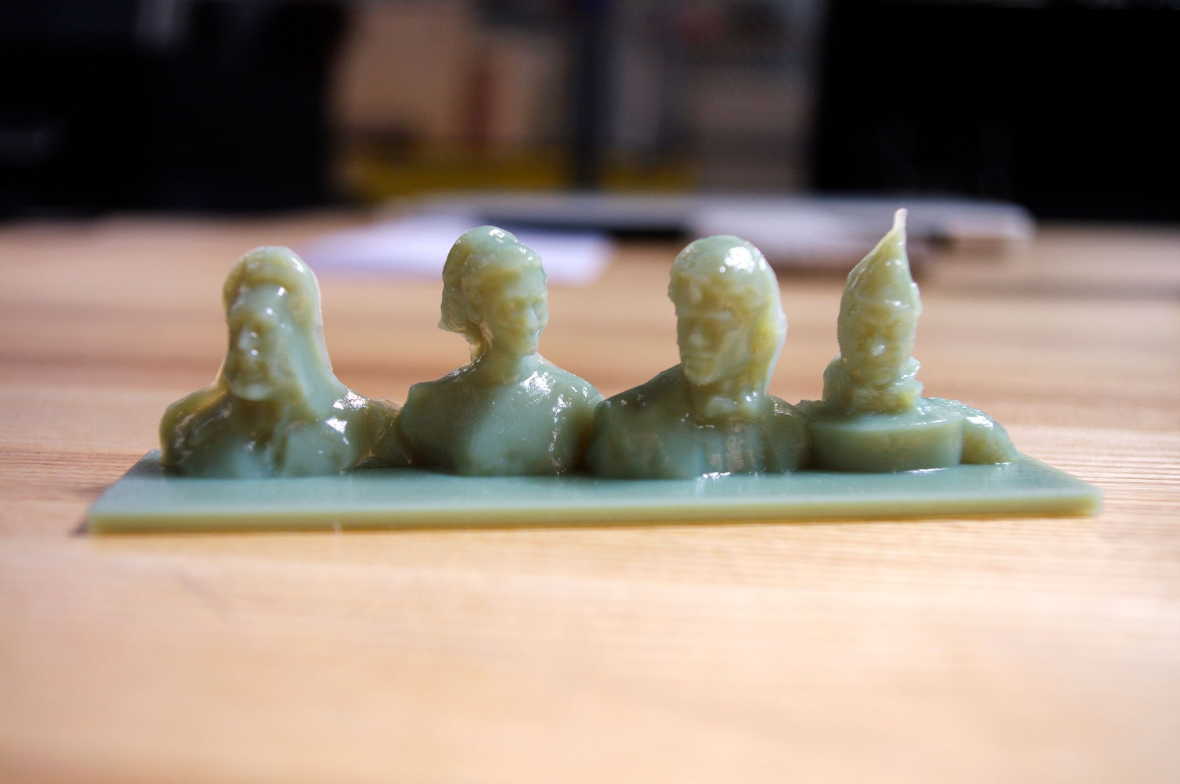 Mini Celebrity Desktop Monument