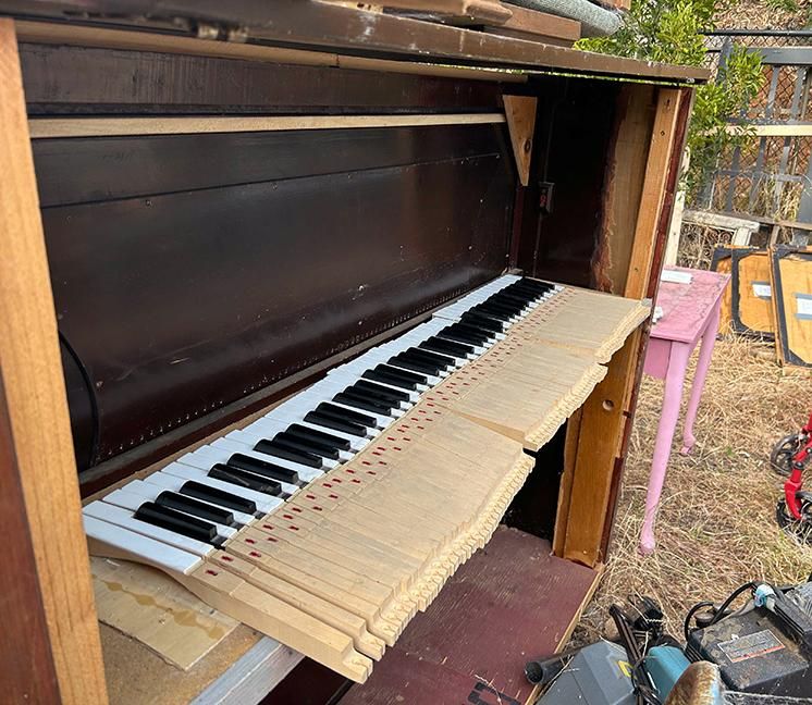 Clocks From Repurposed Piano Keys