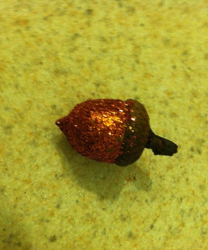 Holiday Glitter Acorns