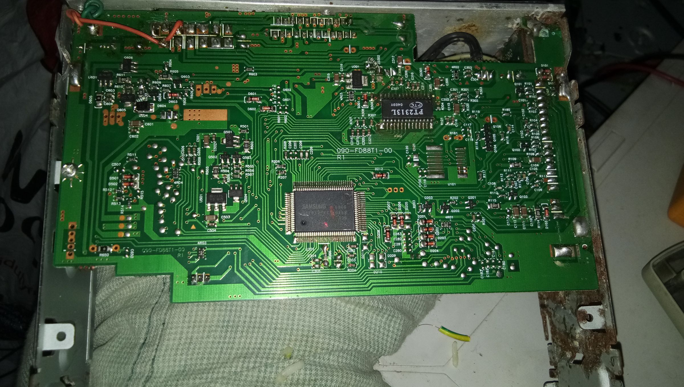 Recycling Old Car Radio Into an Audio Amplifier 9 Steps (with