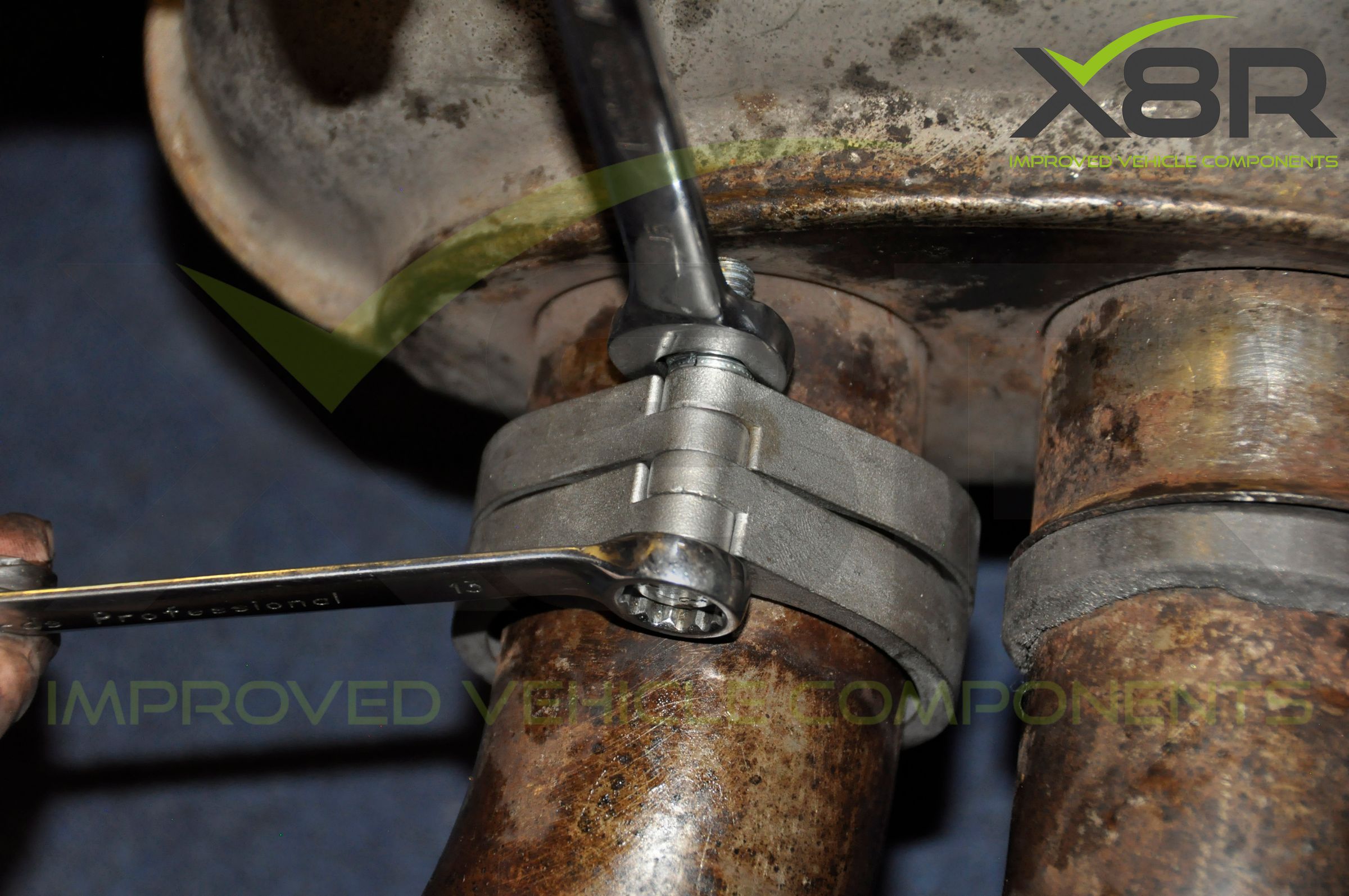 BMW E46 M3 Exhaust Muffler Back Box Flange Rusted Corroded Flanges
