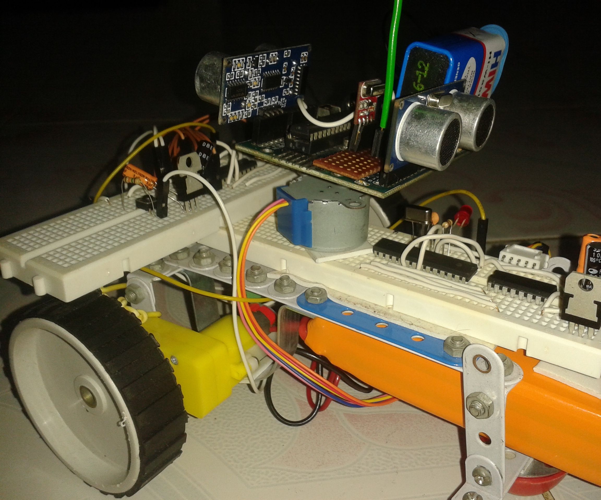  DIY JAAR - Just Another Autonomous Robot 