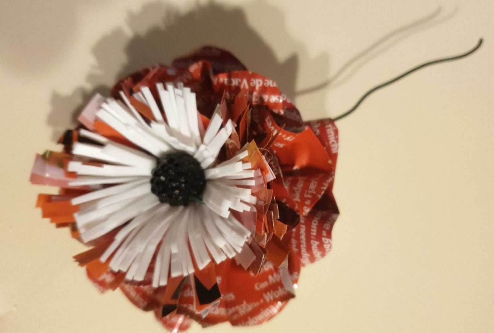 Flower Arrangements Using Recycled Plastic 7 Steps (with Pictures