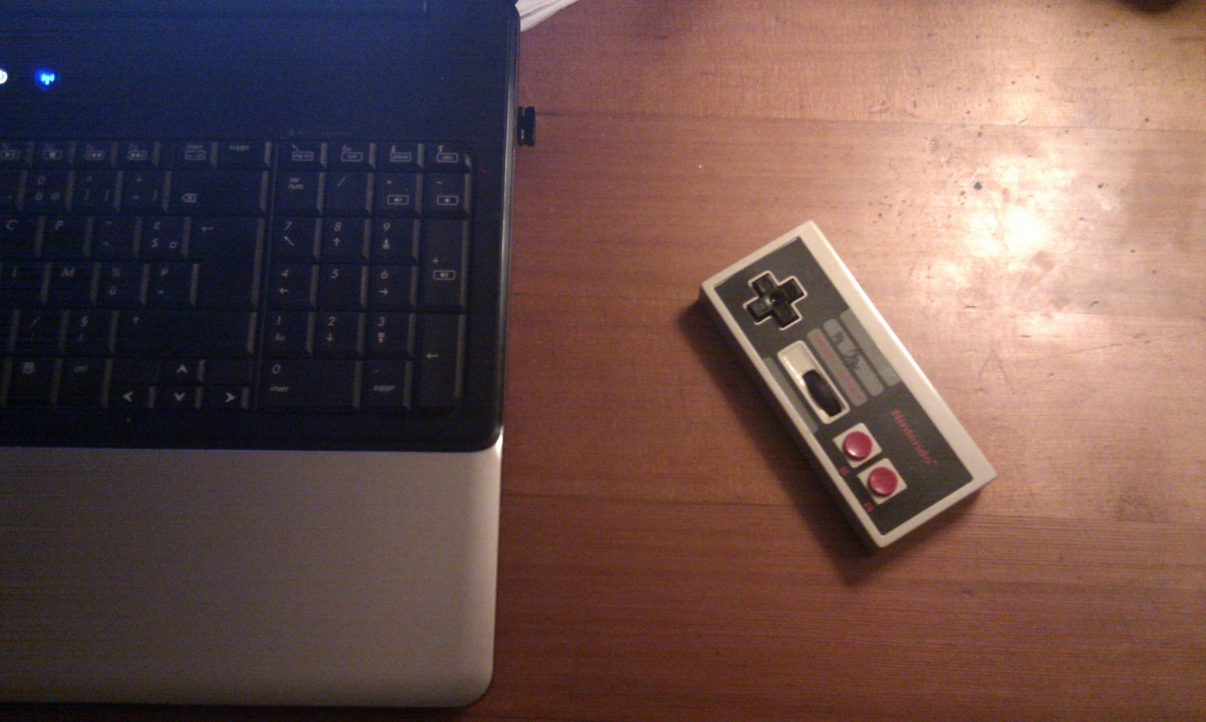 Wireless Mouse Into a Nintendo NES Controller