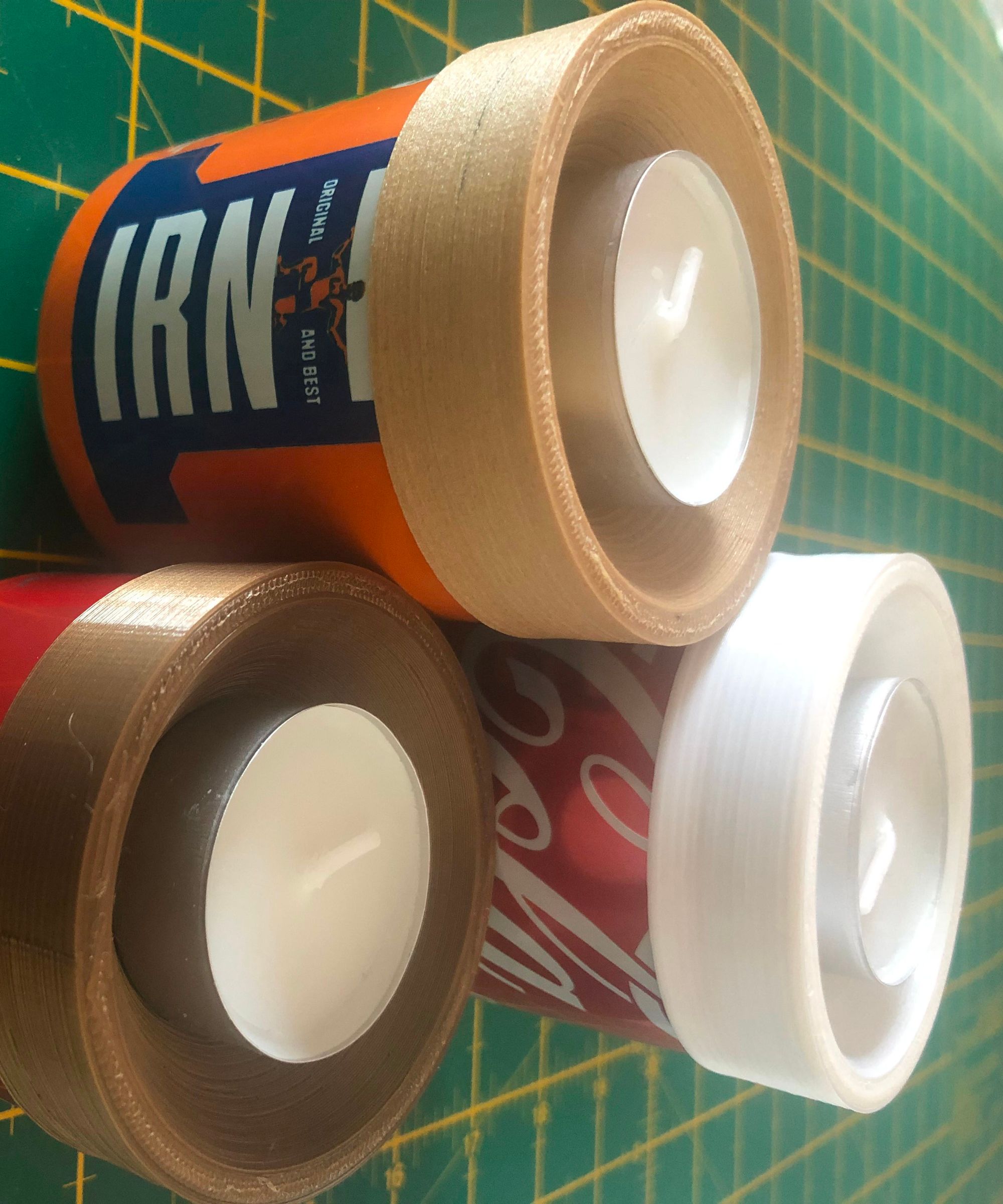 How to Make a Tealight Holder From a Soda Can