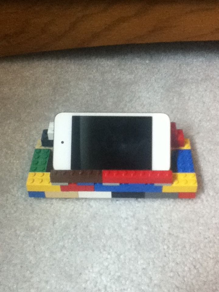 How To Make An iPod Touch Stand Out Of Legos