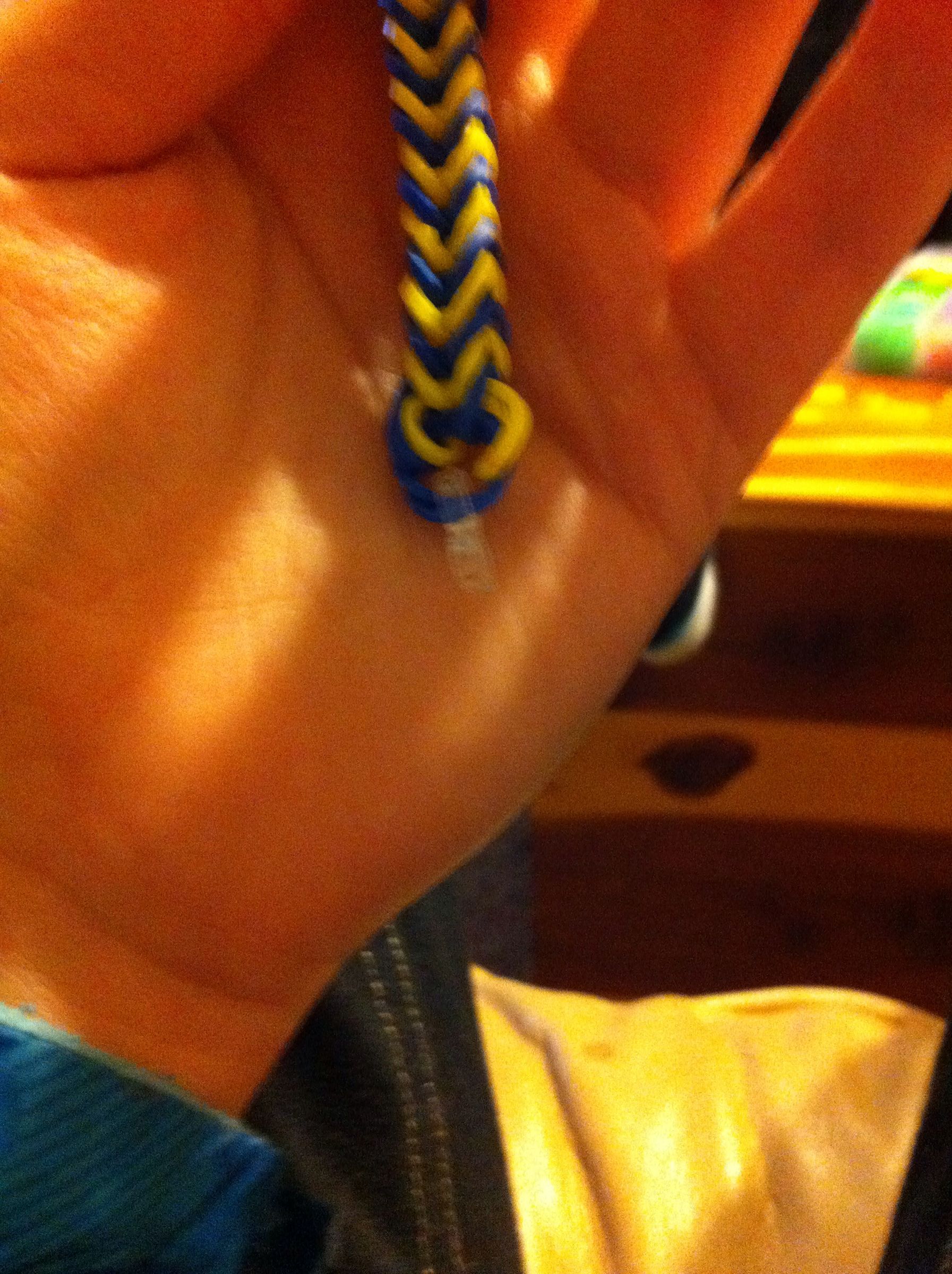 Rubber Band Bracelet Without Loom 6 Steps Instructables