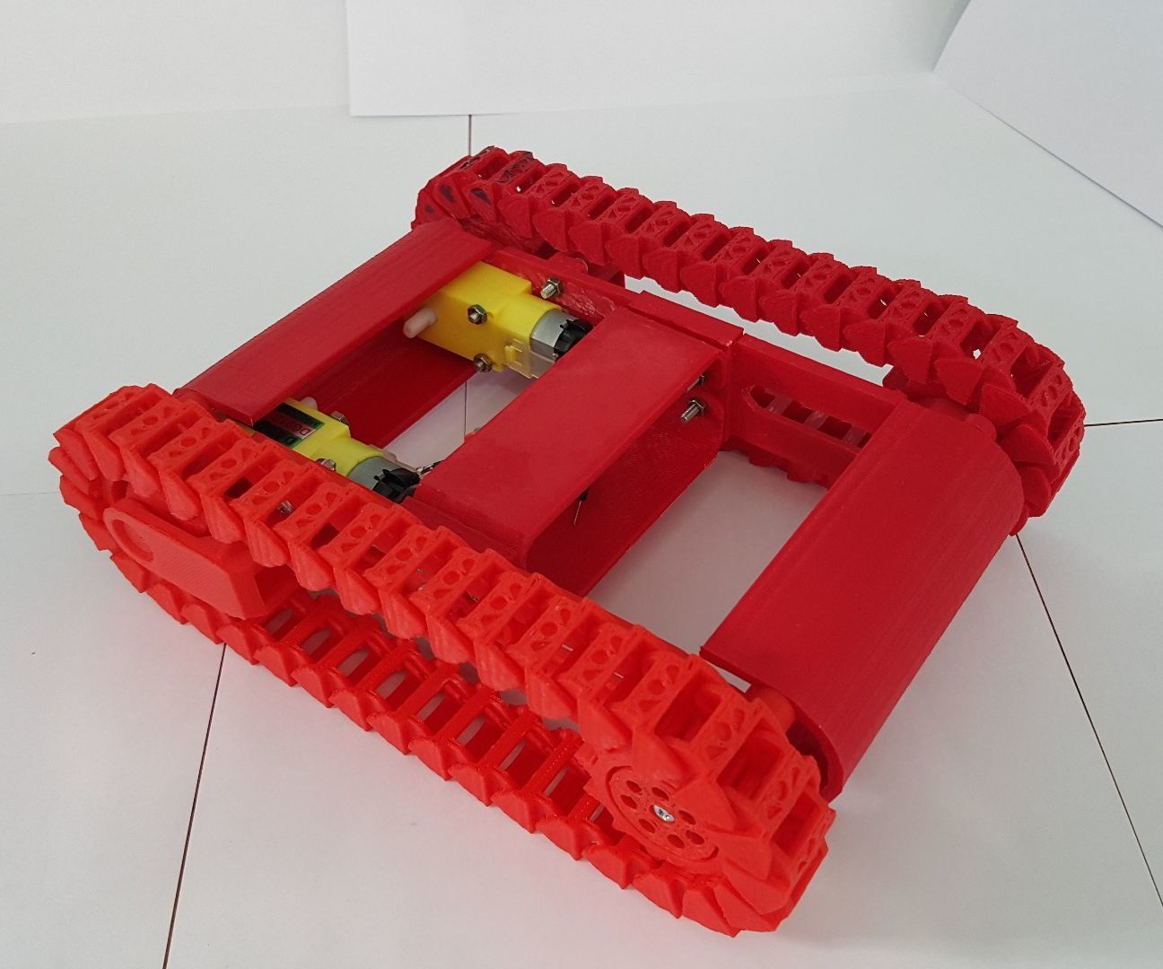 Chasis De Robot Con Orugas Impresas En 3D
