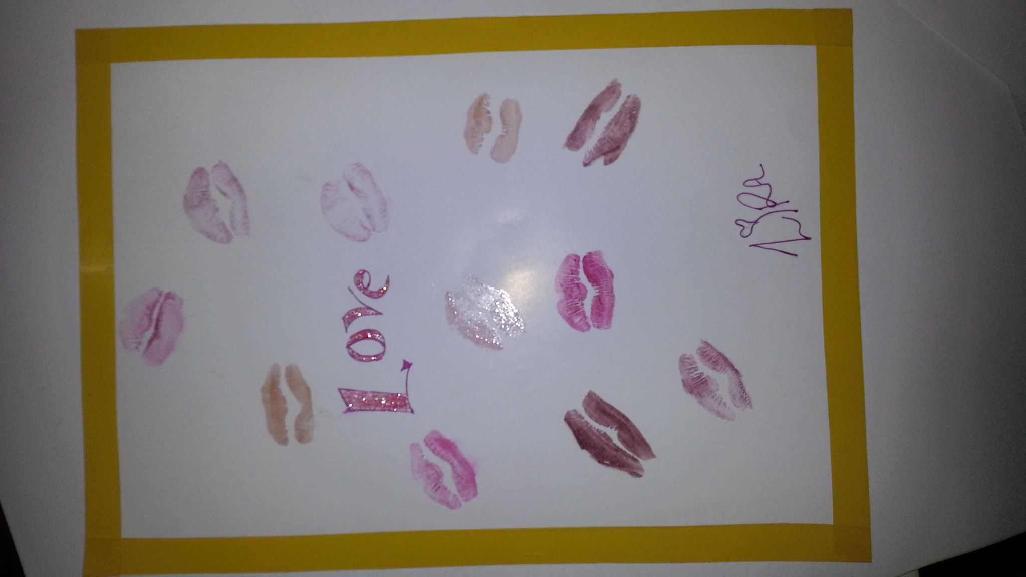 D.I.Y. Simple and  Wall Art/dorm Craft/lipstic Art 