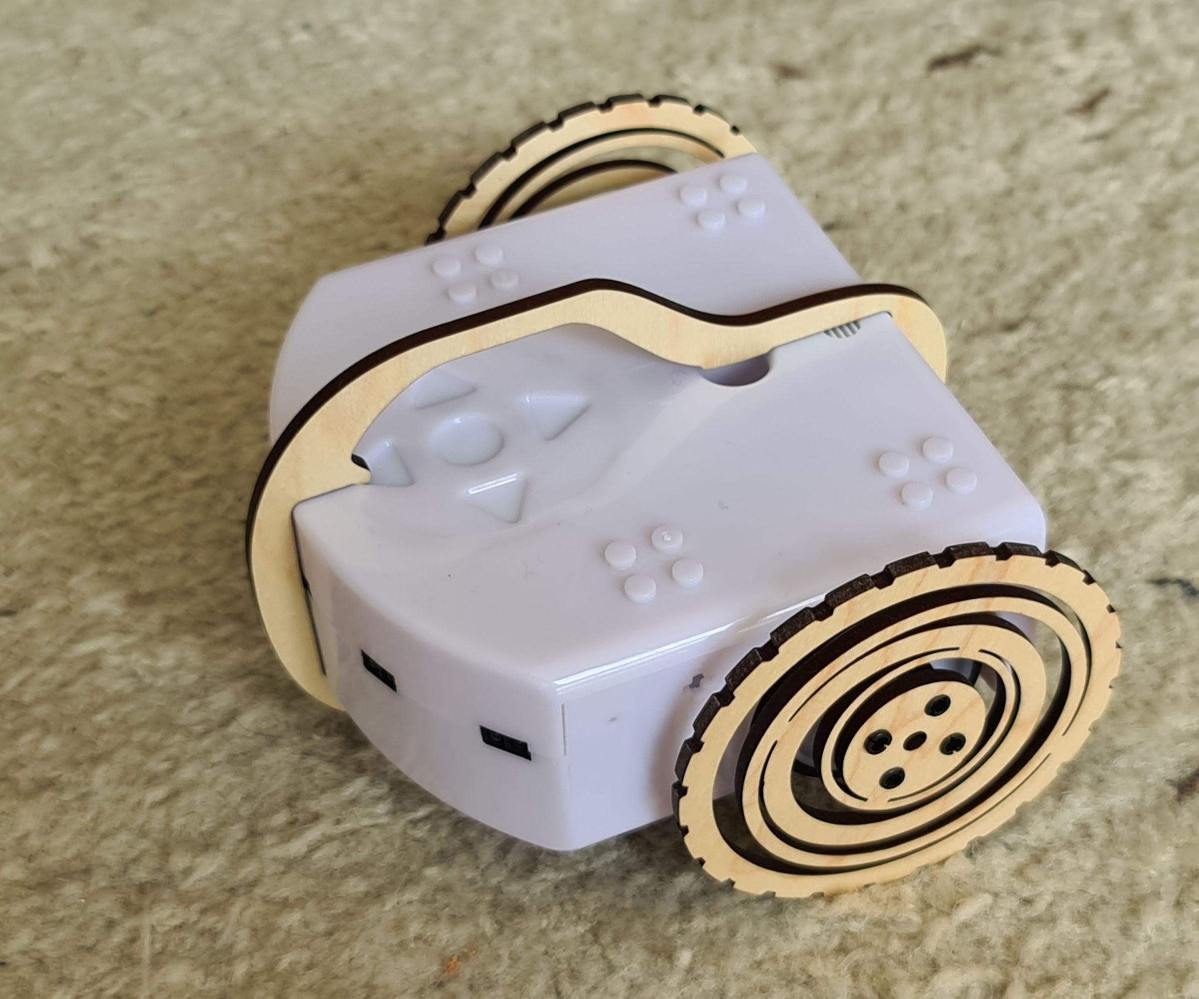 Wood Flexible Wheel for the Thymio Robot