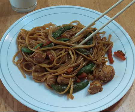 Amazing Spicy Chicken Lo Mein in Under 20 Minutes