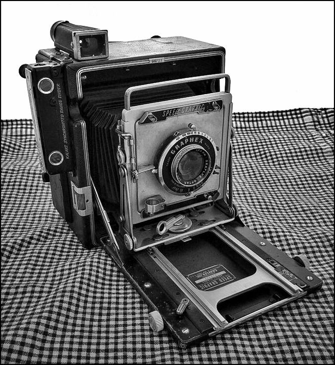 Fuji Instant Prints From a Speed Graphic Camera : 7 Steps