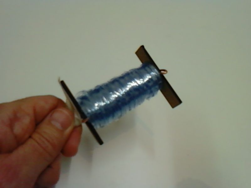 Recycling a PET bottle to a 20m long thread