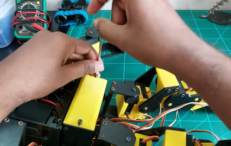 Hash Humanoid Robot V3 : 9 Steps (with Pictures) - Instructables