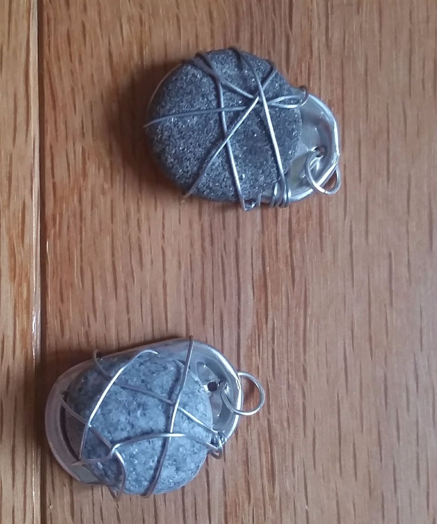Make Rock Pendants From Soda Can Tabs!