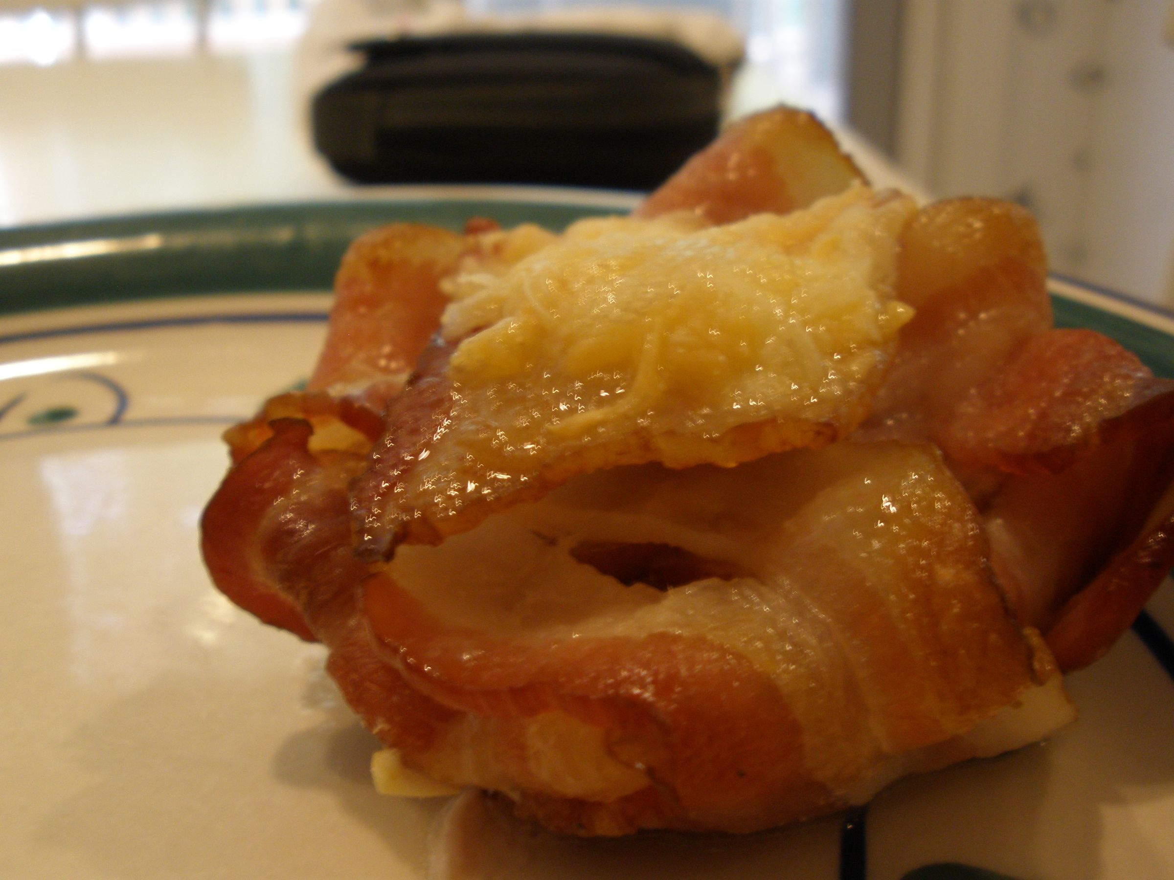 Bacon "Cupcake" (with Cheese Filling)