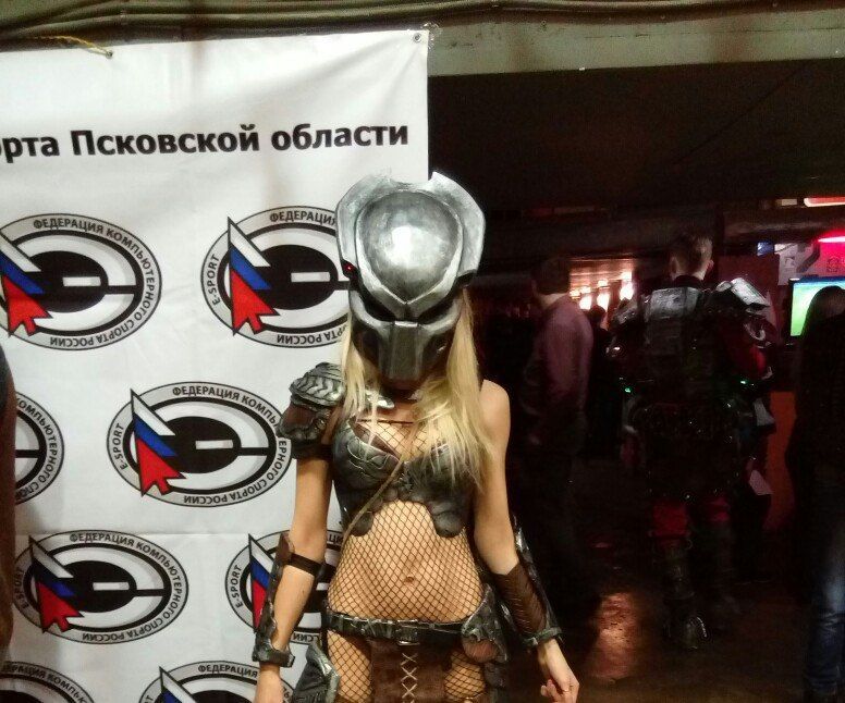 Female Predator Cosplay (Machiko Noguchi / Caryn Delacroix)