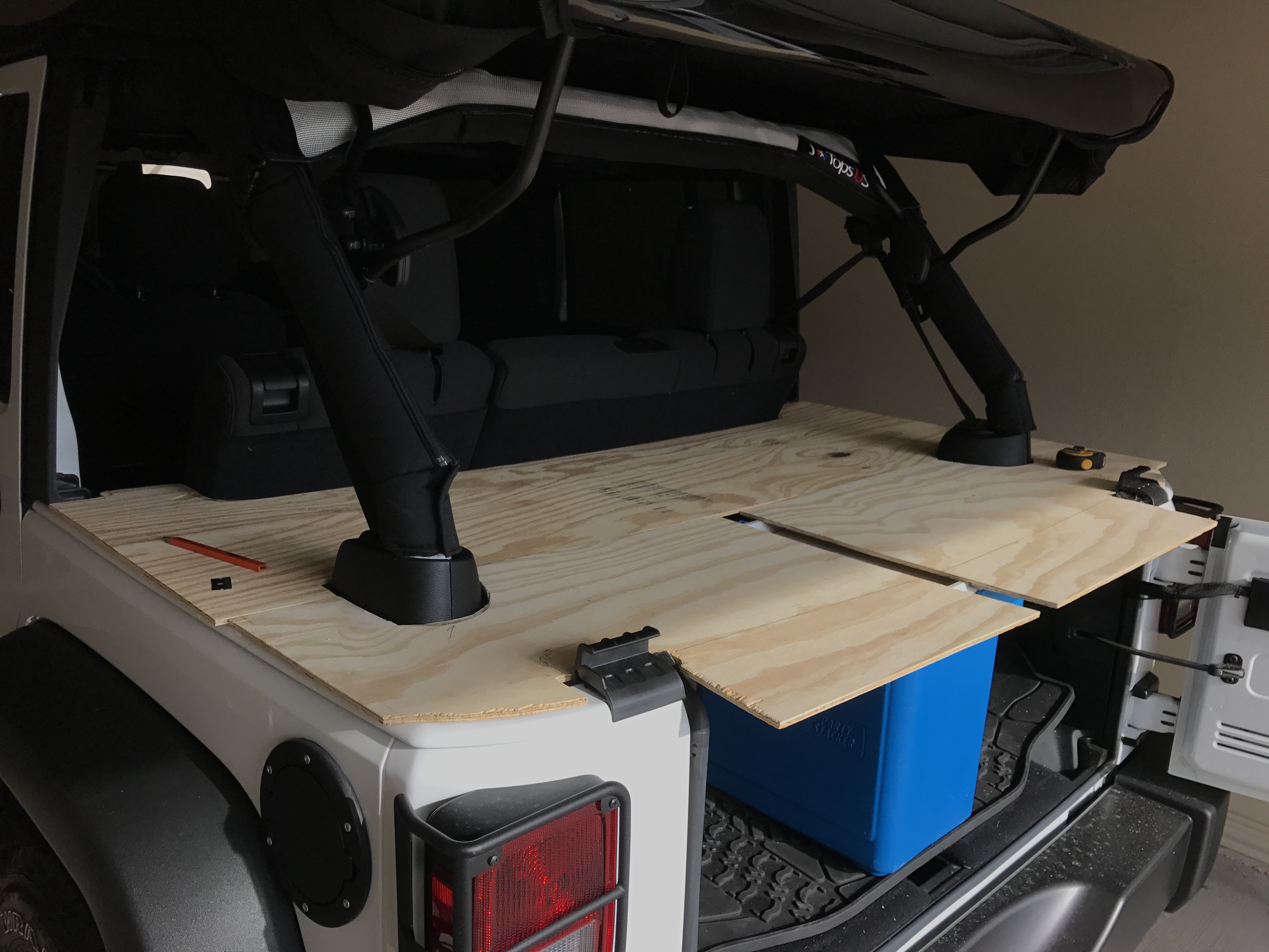 Total 45+ imagen jeep wrangler cargo cover diy Abzlocal.mx