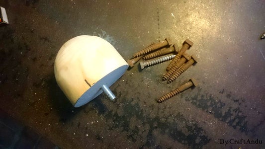 The Regular Mace Head