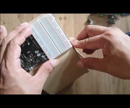 Arduino Development Environment by Paper Box. 