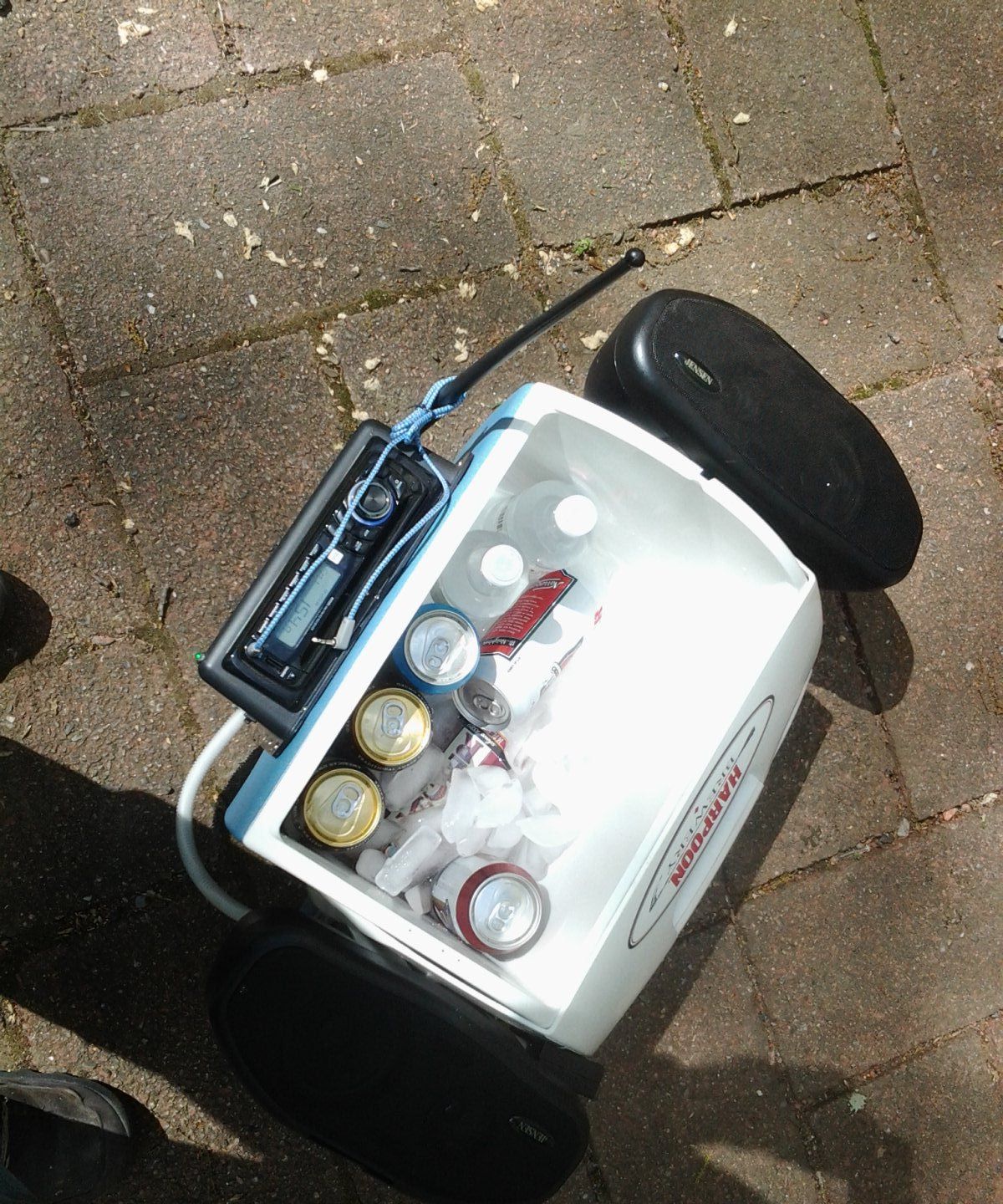 Super Cooler With Stereo Mp3