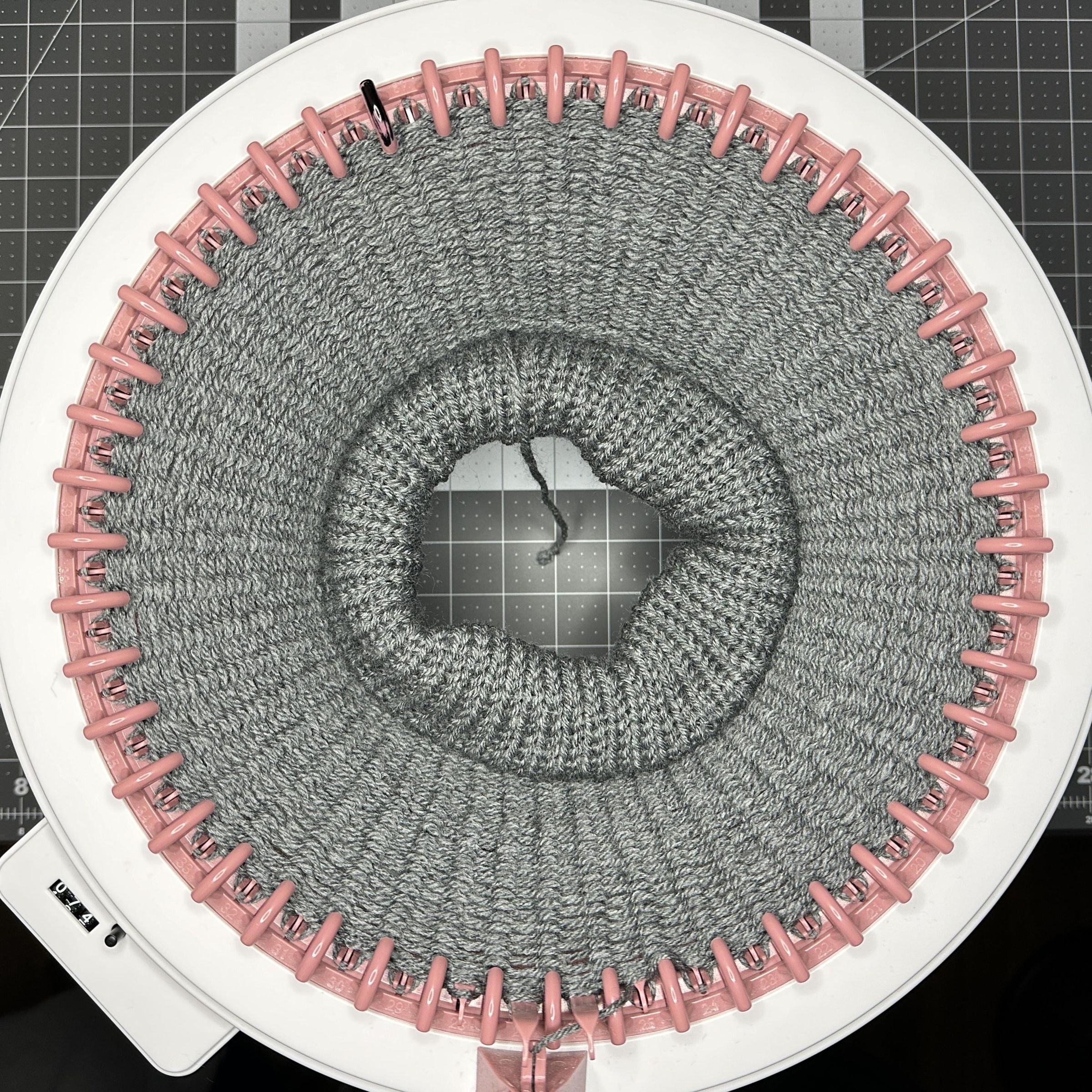 The 20 Minute Knitting Machine Beanie : 18 Steps (with Pictures ...