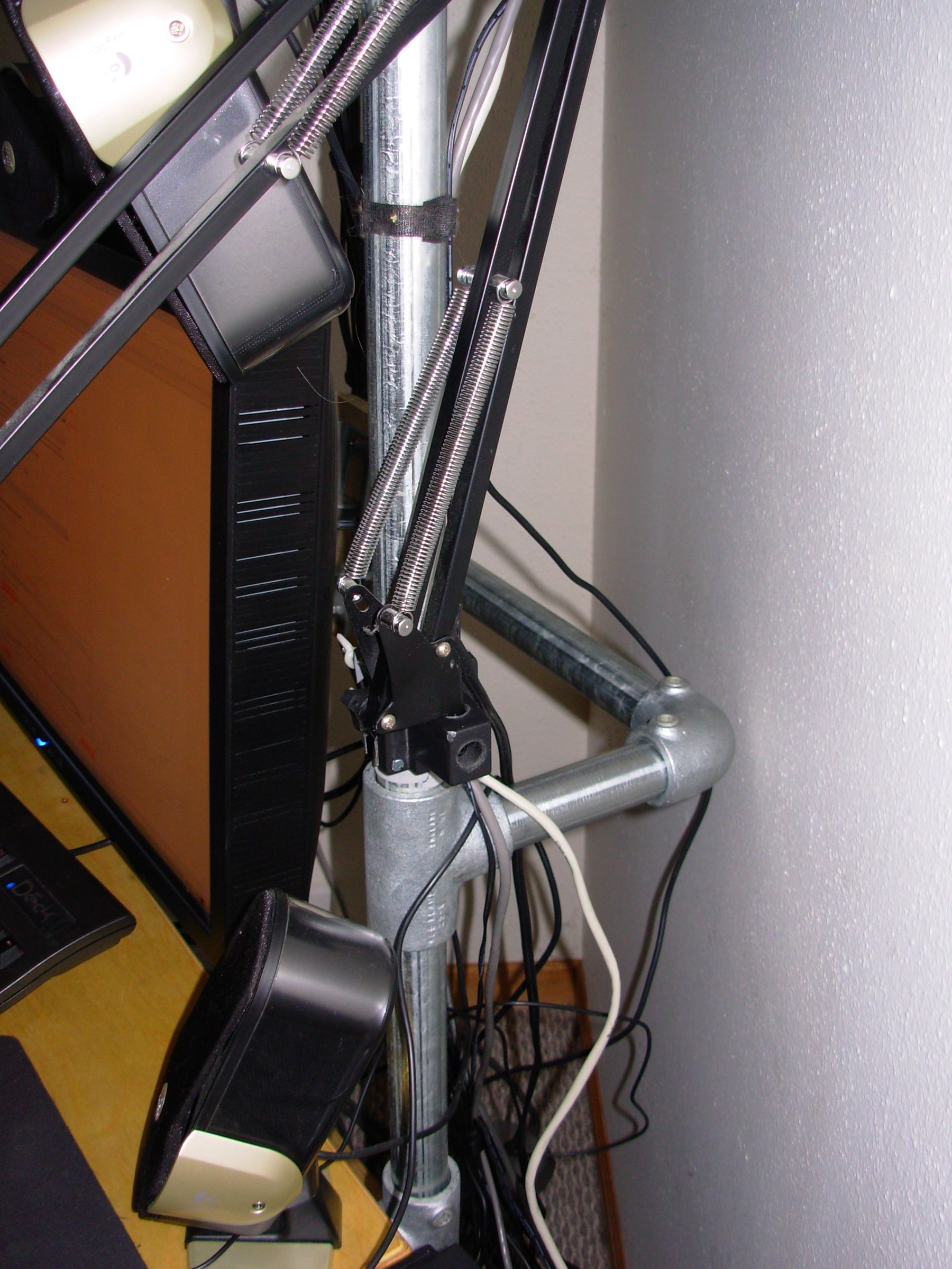 Kee Klamp Desk 8 Steps Instructables