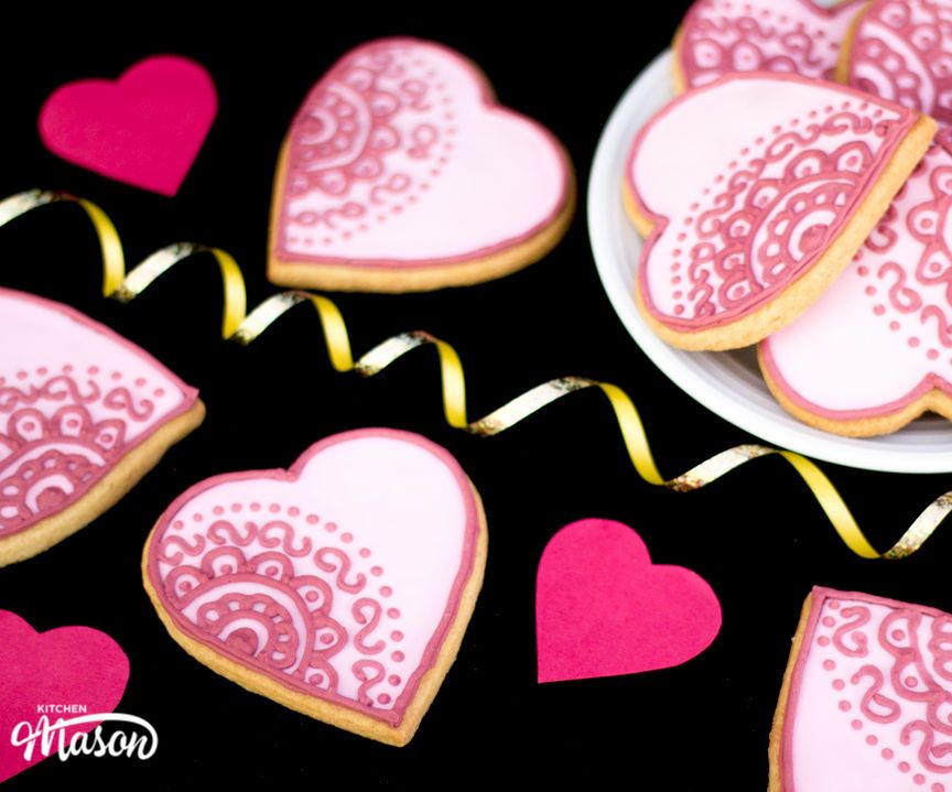 How to Make Beautiful Valentines Heart Cookies