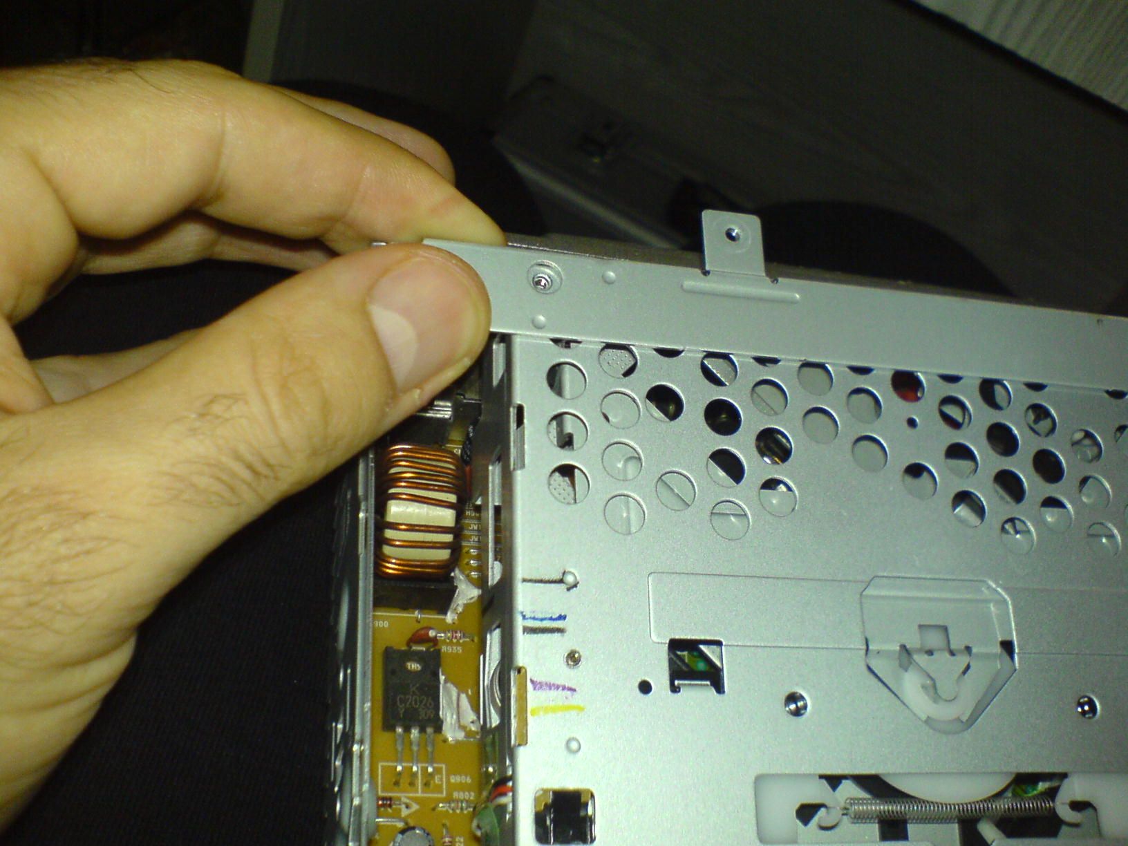 Does Your Car Cdplayer Skip Tracks or Freezes While Playing? 5 Steps