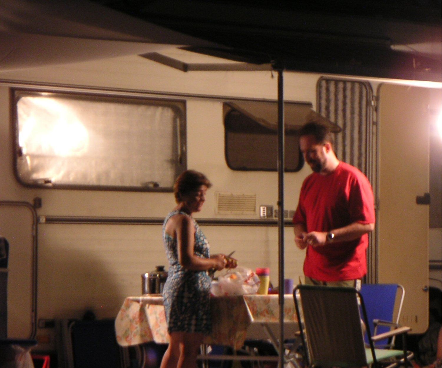 600/300 Lumen Li-ion Camping Lamp