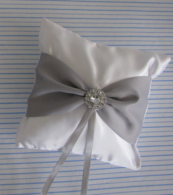 Elegant Ring Pillow