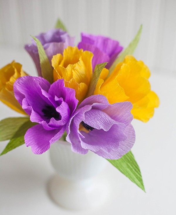 Make Lovely Flowers From Wrinkle Paper