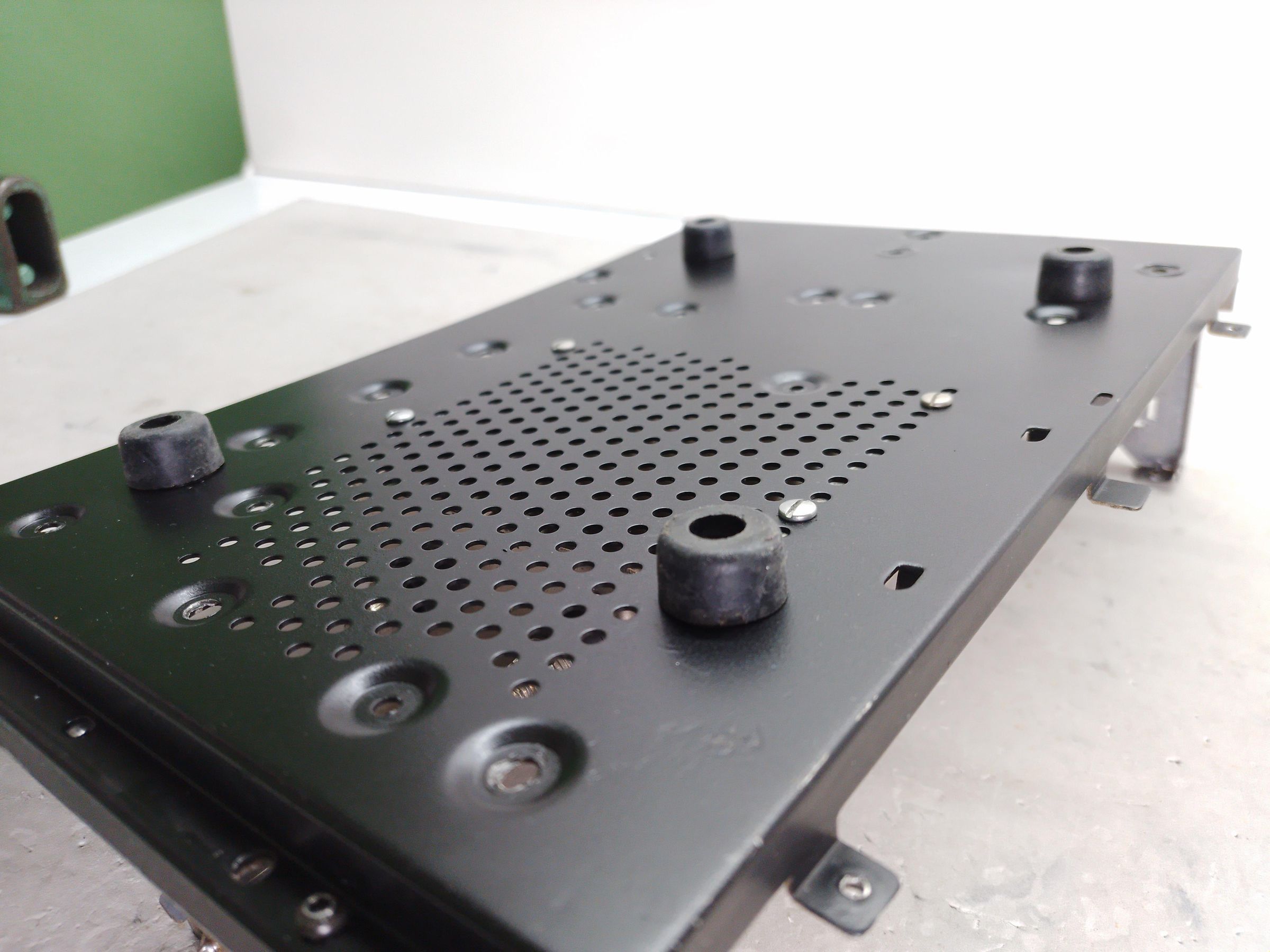 DIY Power Conditioner for Audio Built From an Old Cable Box 6 Steps