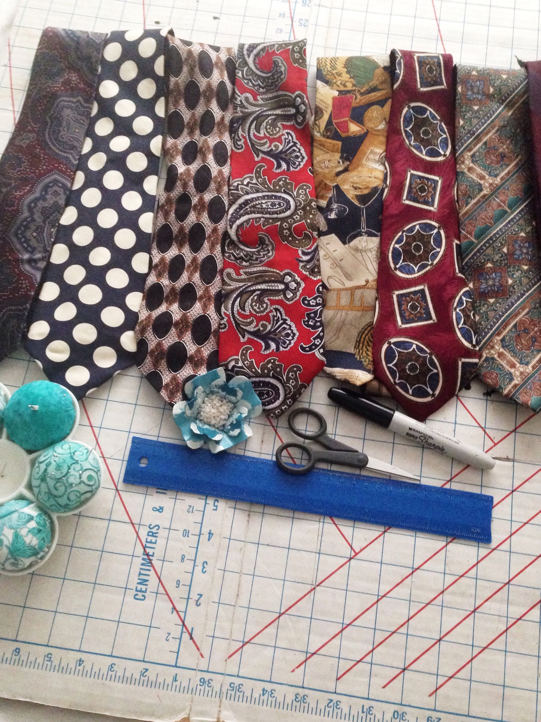 necktie purse