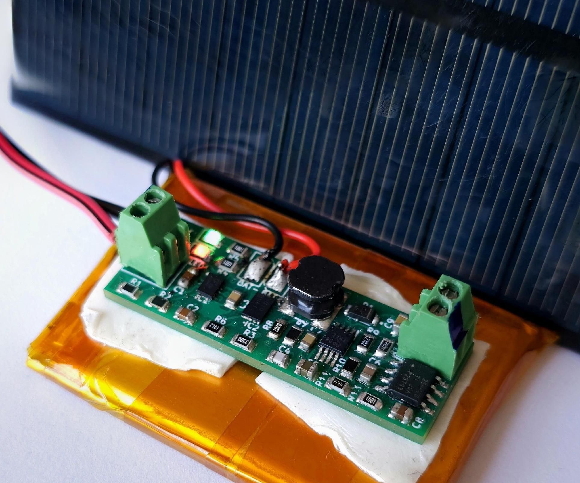 Solar Chager PowerBank - Charge Your Electronics With the Sun