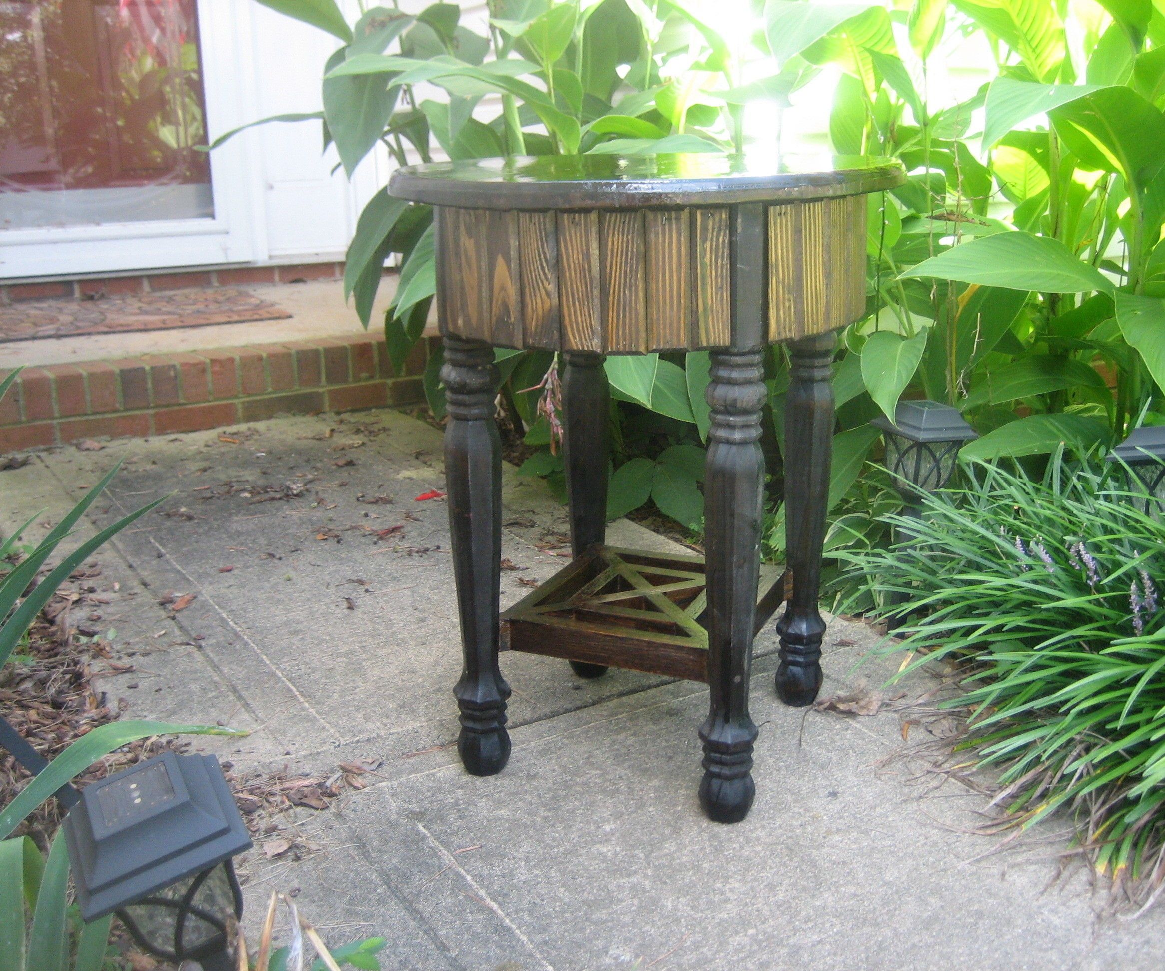 ROUND TABLE WITH SECRET COMPARTMENT